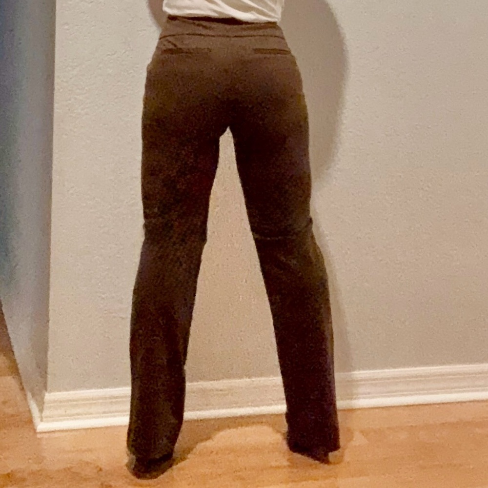 New York & Company size 8 Brown Flared Dress Pants stretch waist 79% polyester